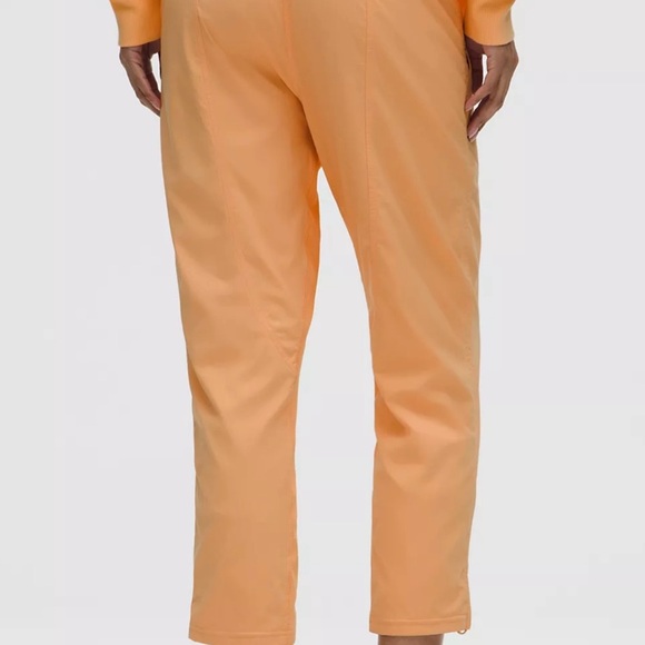 nwt lululemon dance sudio mid-rise Orange rock melon Cropped Pant size 2 - Picture 6 of 13